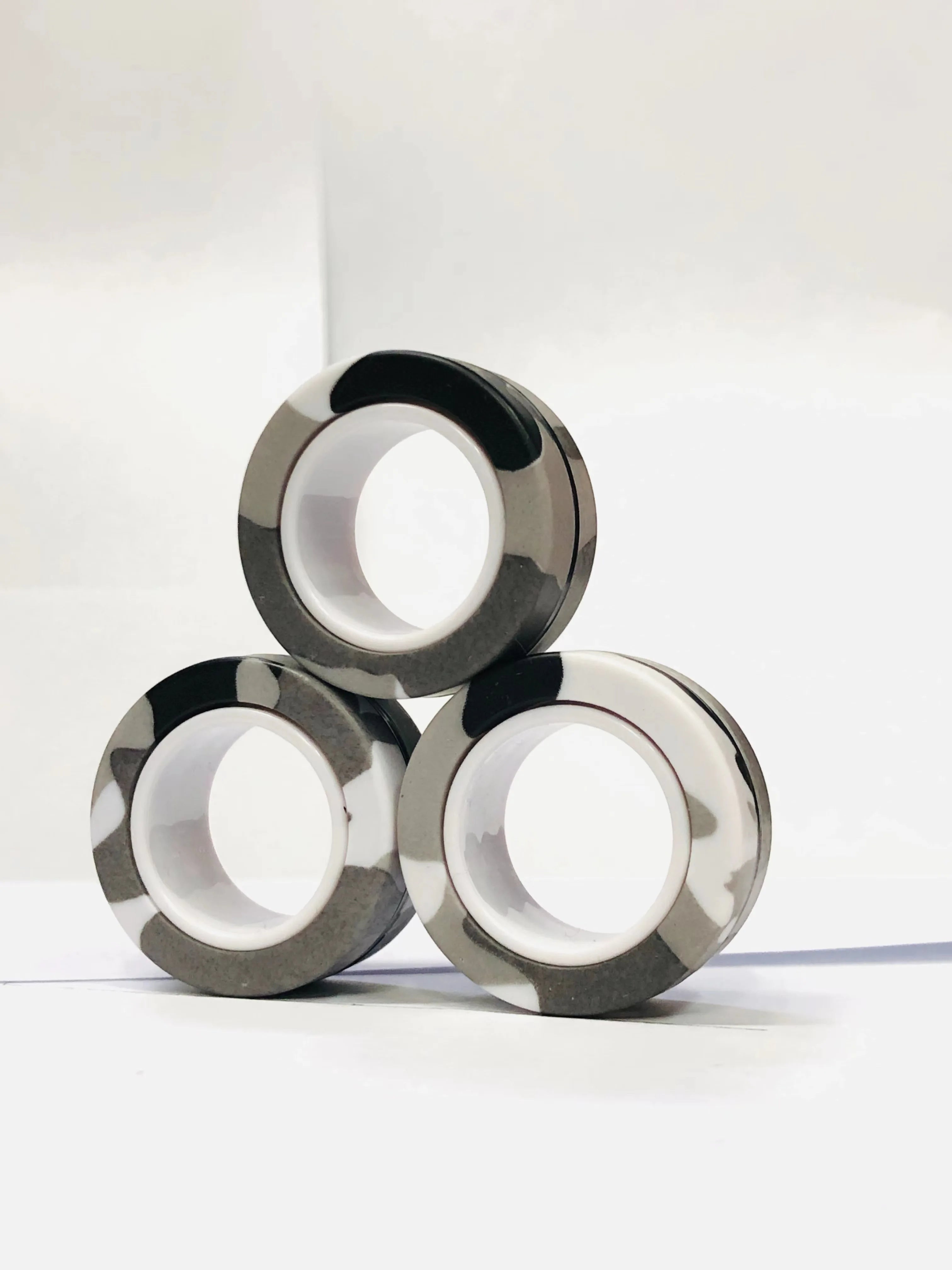 3pcs Fidget Toy Set Finger Magnetic Rings Colorful Adult Magnets Spinner Rings for Relieve Stress Anxiety Relief Therapy