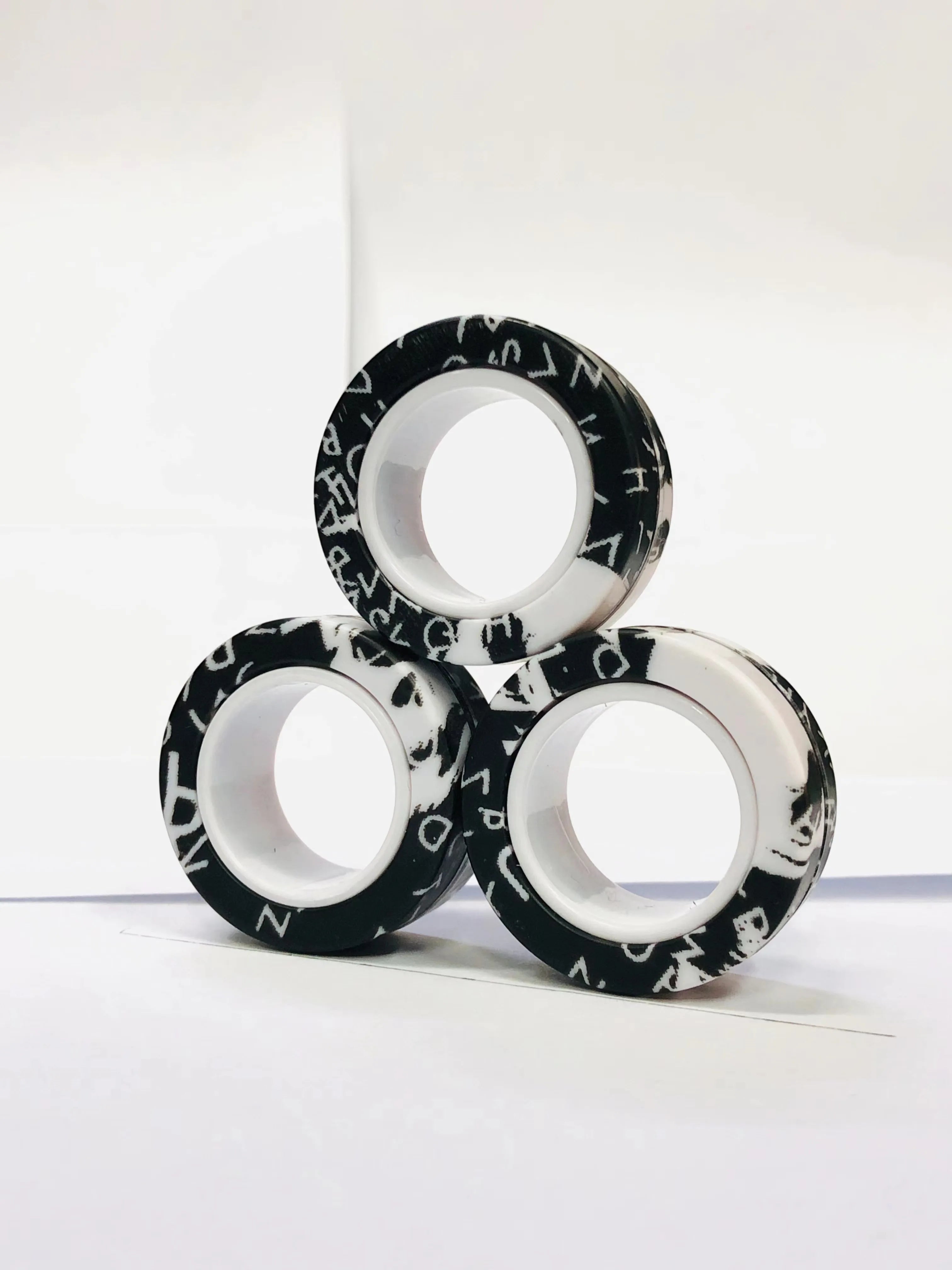 3pcs Fidget Toy Set Finger Magnetic Rings Colorful Adult Magnets Spinner Rings for Relieve Stress Anxiety Relief Therapy